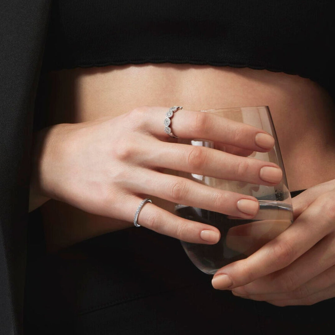 hearts-on-fire-fulfillment-diamond-round-band-18k-white-gold-UU15108WIJV0806500