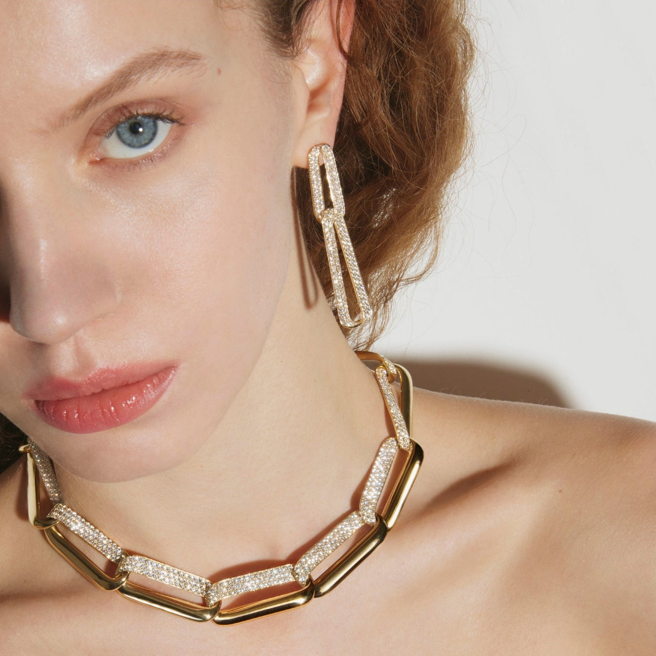 hearts-on-fire-iniside-out-diamond-link-necklace-18k-yellow-gold-earrings-UU26588YGHV19301825