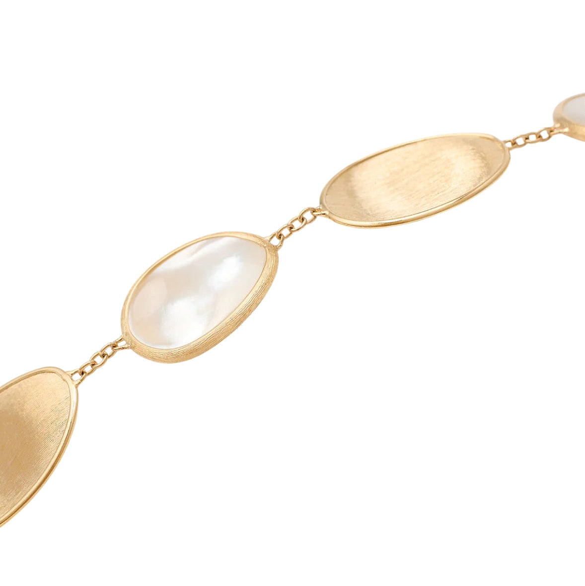 marco-bicego-lunaria-mother-of-pearl-bracelet-18k-yellow-gold-BB2099_MPW_Y_02