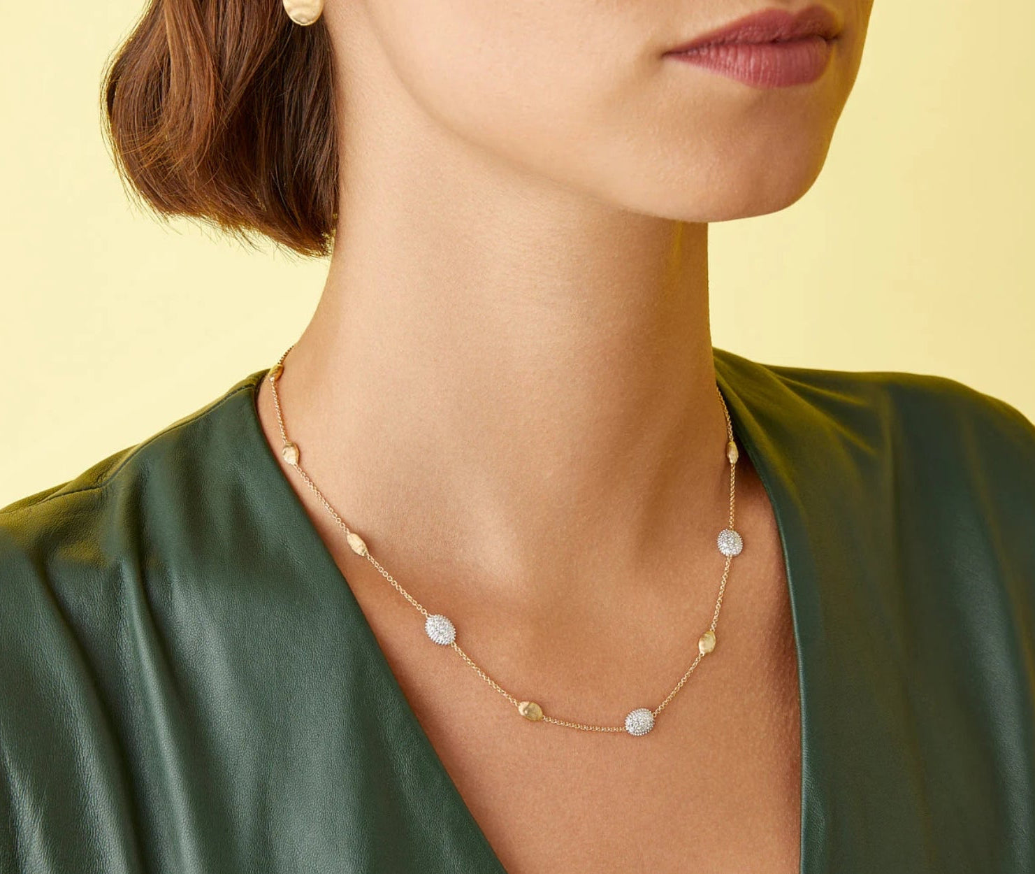 marco-bicego-siviglia-18k-yellow-gold-gold-diamond-bean-necklace-cb1838-e-b-yw-q6