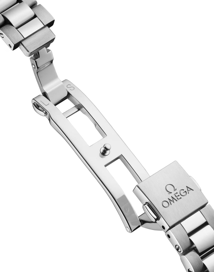 omega-seamaster-aqua-terra-150m-diamond-mother-of-pearl-dial-220.10.30.20.55.001