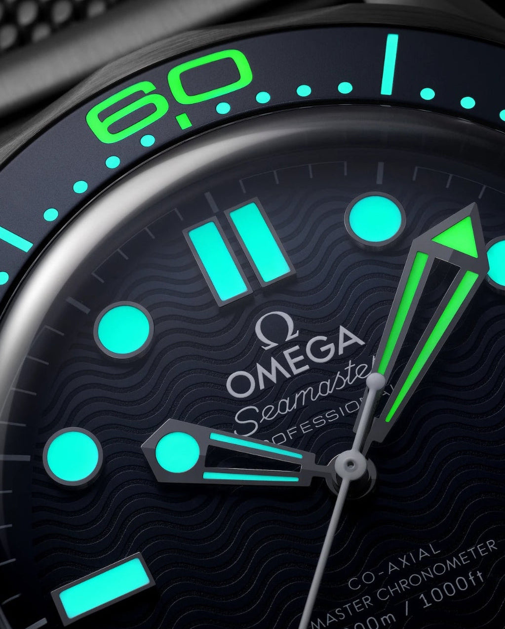 omega-seamaster-diver-300m-42-mm-steel-on-steel-james-bond-60th-anniversary-watch-210.30.42.20.03.002