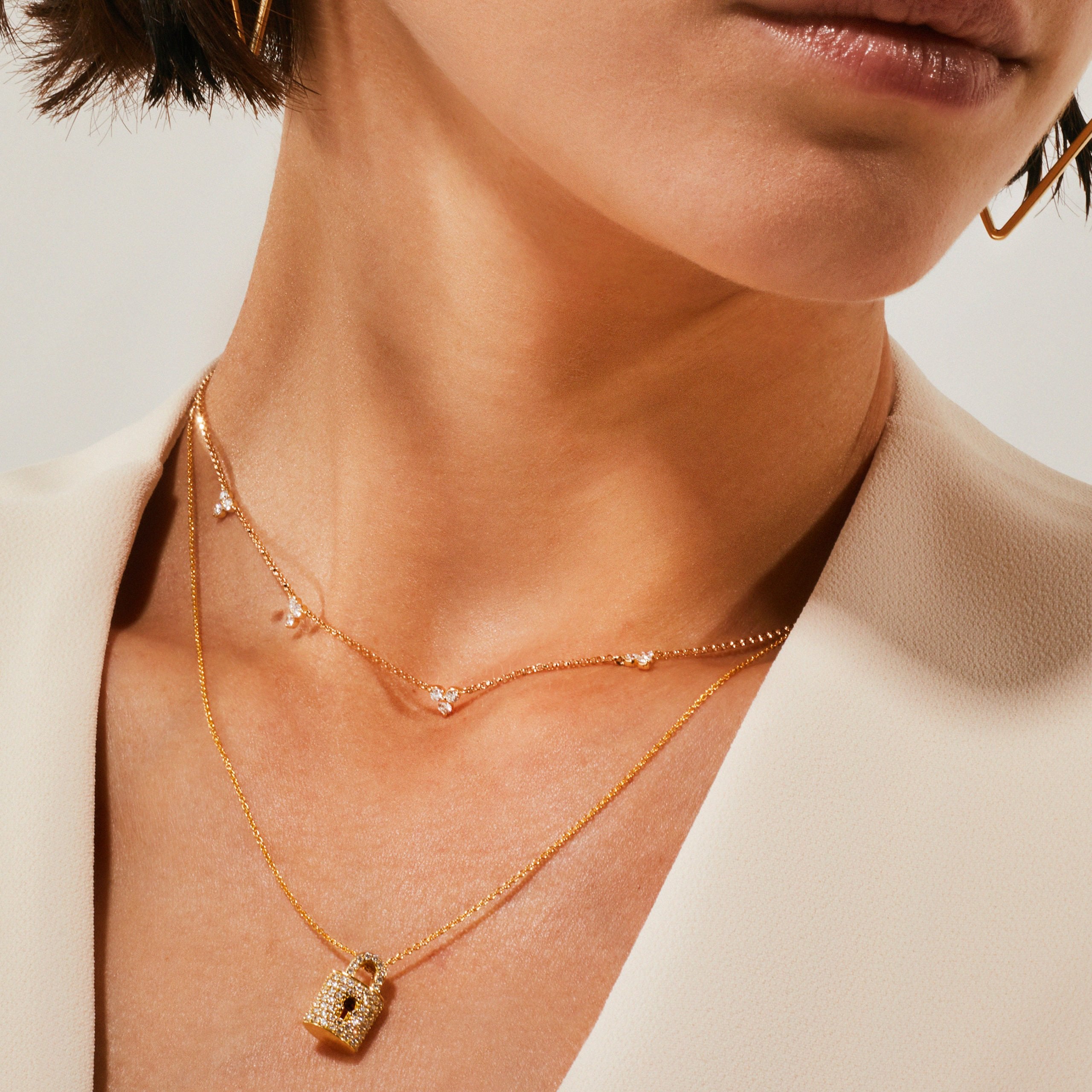 roberto-coin-diamonds-by-the-inch-3-station-flower-necklace-18k-yellow-gold-7773260AY17X-2