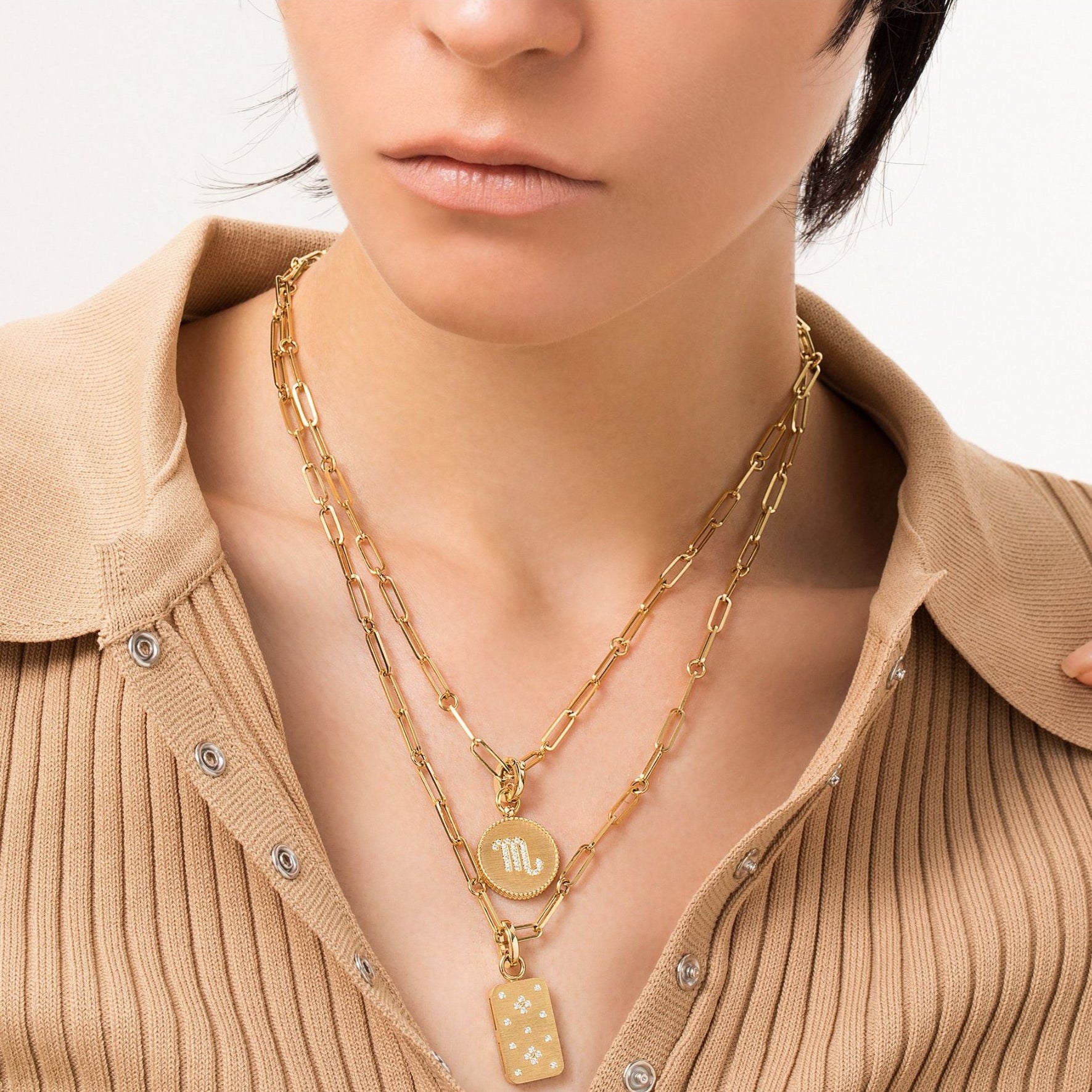 roberto-coin-venetian-princess-diamond-and-satin-finish-medallion-necklace-18k-yellow-gold-7773105AY19X