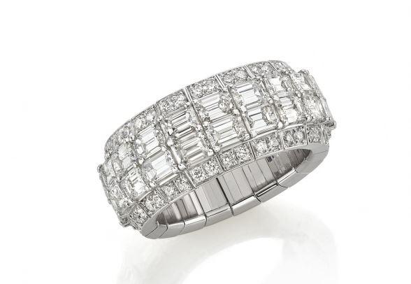 Xpandable Collection Full Way East-West Emerald Cut Band